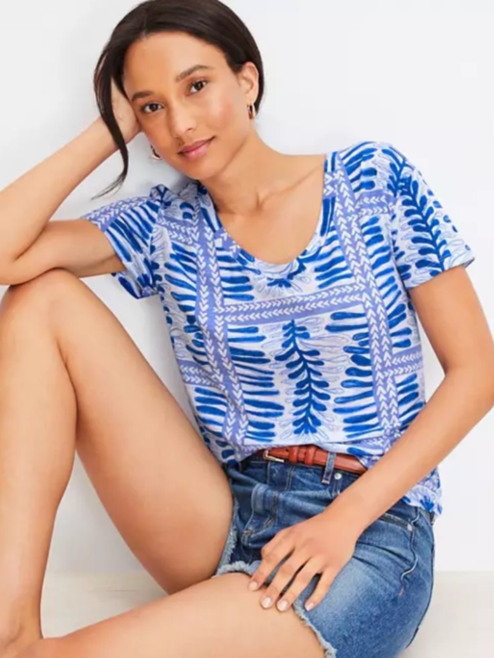 LOFT Fern Shirttail Linen Blend Tee in Cobalt and White